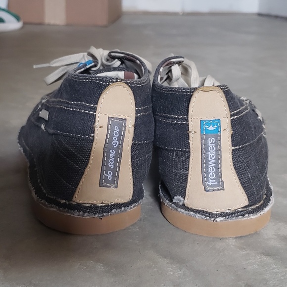 NEW Men's Freewaters size 10 - Picture 3 of 4